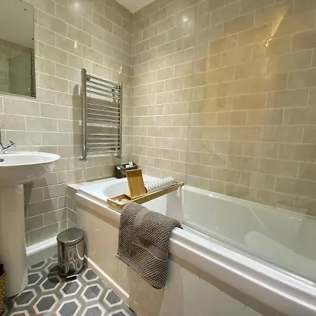 Lovely, Cosy In The Heart Of *
