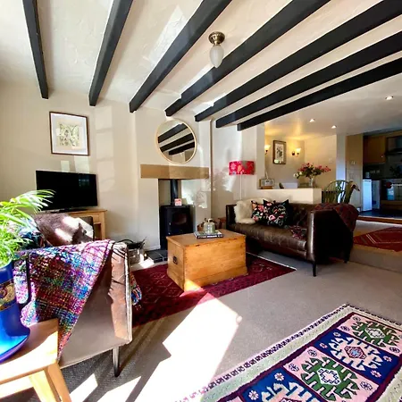 Lovely, Cosy In The Heart Of *